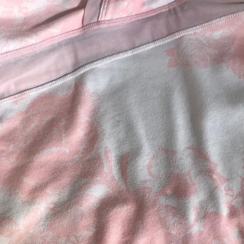 Lululemon Racer Back Pink Print & Mesh Running Top - Picture 7 of 7